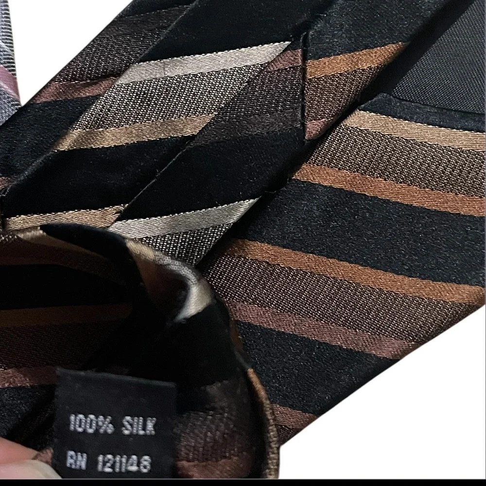LOT OF 3 SILK NECK TIES KENNETH COLE REACTION / CALVIN KLEIN/ MICHAEL KORS MENS